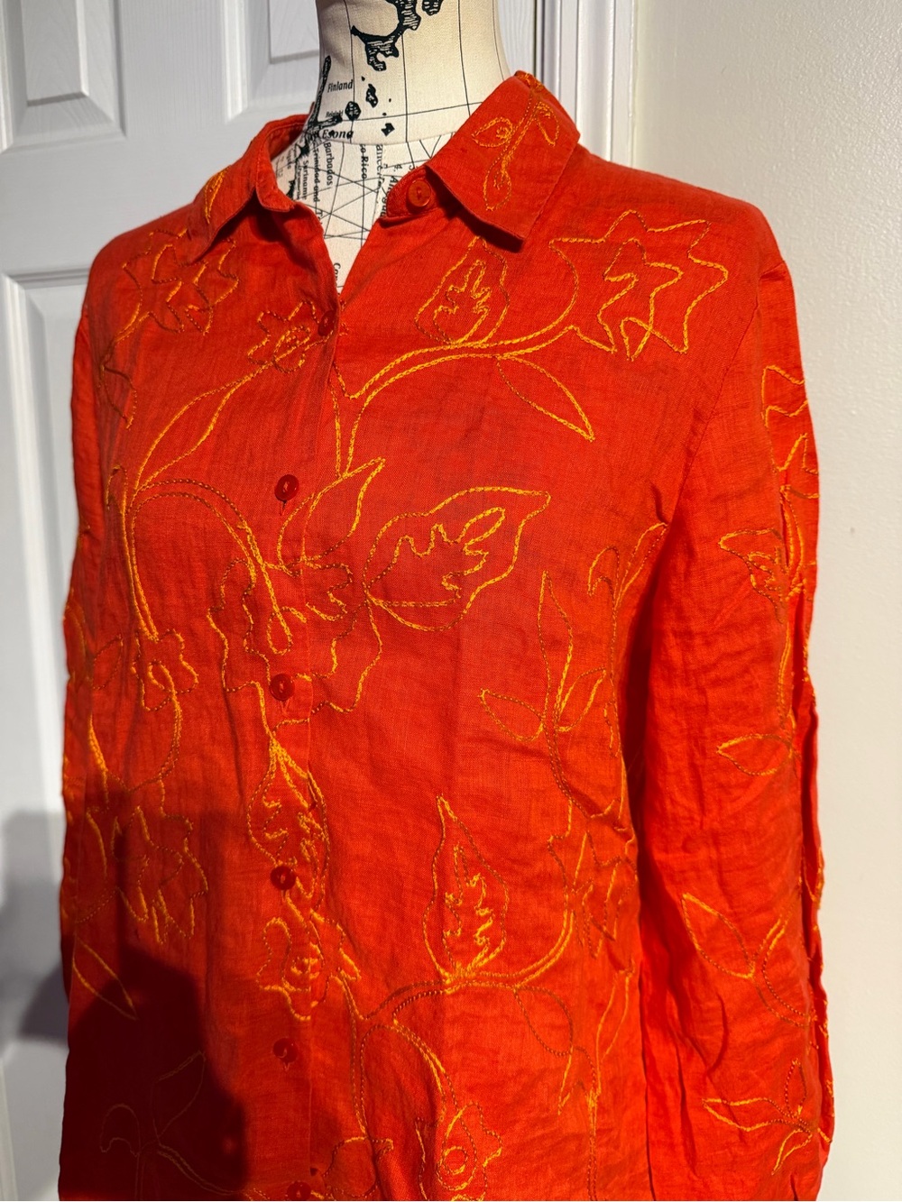 Josephine Chaus Linen Vibrant Orange Button blouse floral embroidery vintage 12